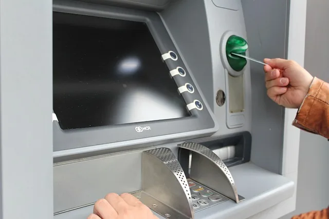 atm-1524870_640